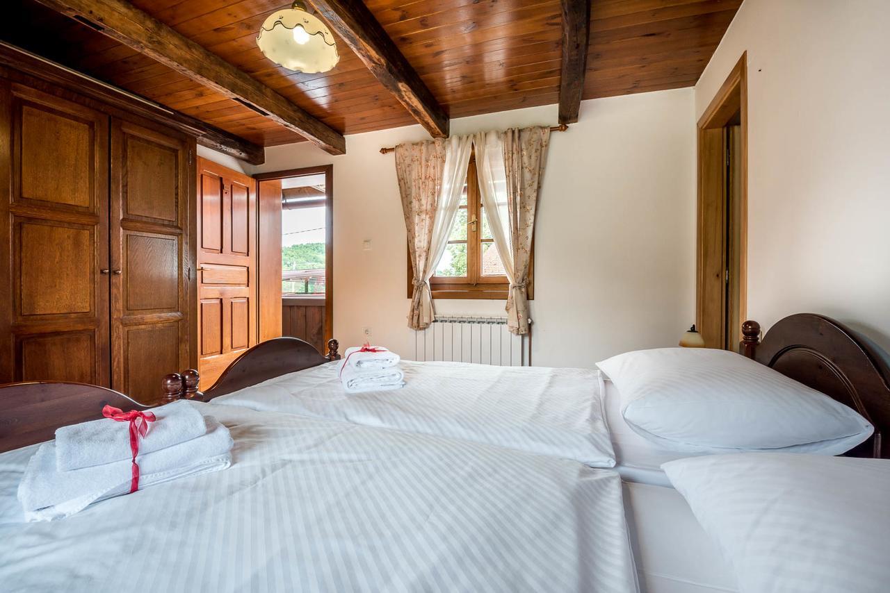Hotel Srakovcic Heart Of Nature Ribnik Екстер'єр фото