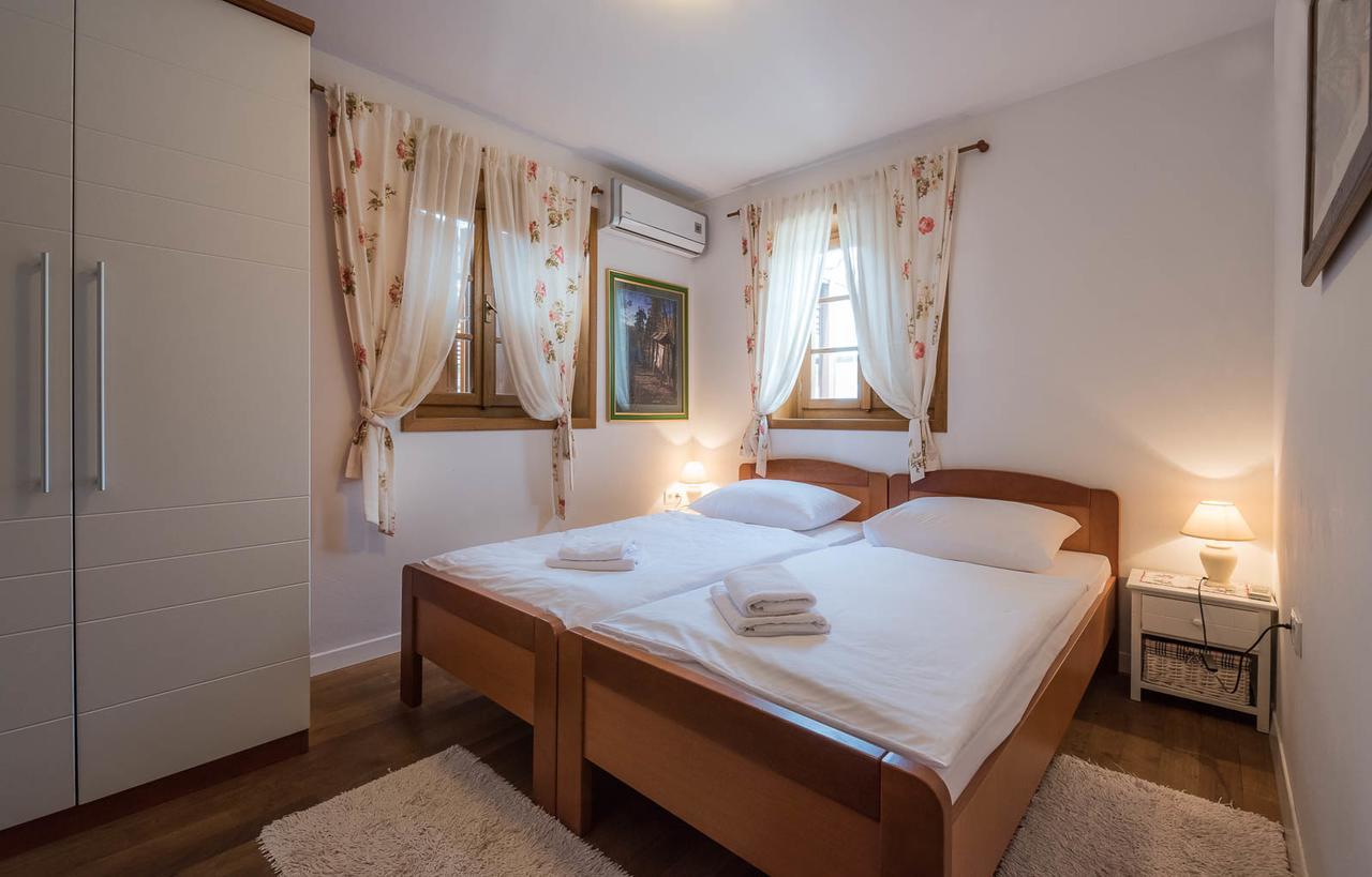 Hotel Srakovcic Heart Of Nature Ribnik Екстер'єр фото