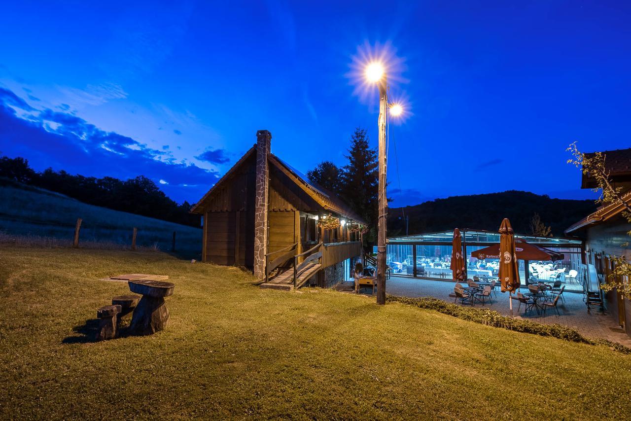 Hotel Srakovcic Heart Of Nature Ribnik Екстер'єр фото