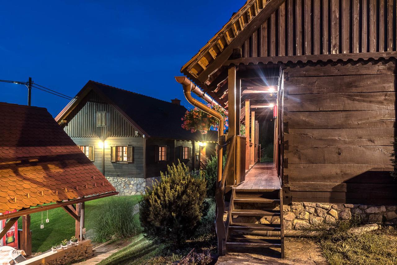 Hotel Srakovcic Heart Of Nature Ribnik Екстер'єр фото