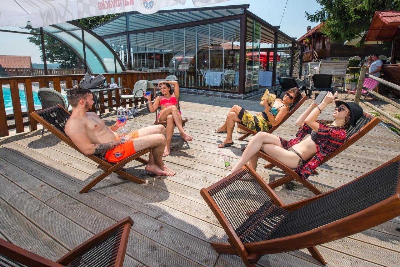 Hotel Srakovcic Heart Of Nature Ribnik Екстер'єр фото